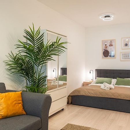 Modern Newly-Built Home By The New York Cafe Budapest Luaran gambar